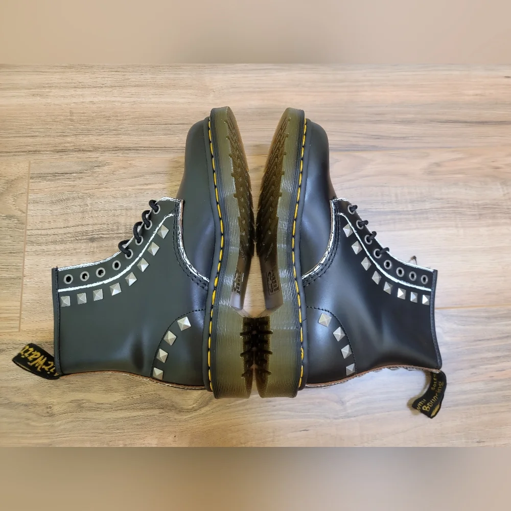Dr. Martens 1460 STUD - Picture 5 of 11